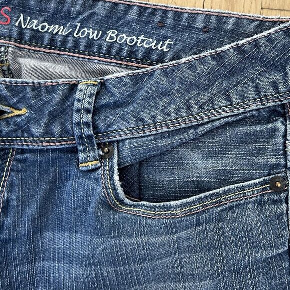 Guess Naomi Bootcut Jeans Low-Rise Womens 31 Pockets Stretch Medium Wash 32X28 - Picture 4 of 10